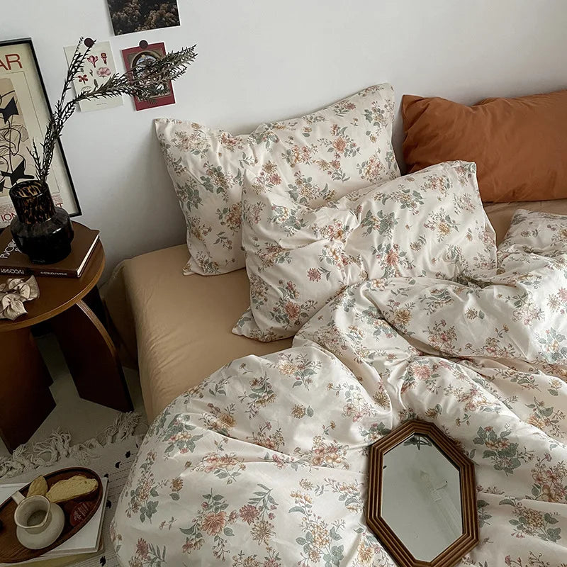 Vintage Floral Bedding Set