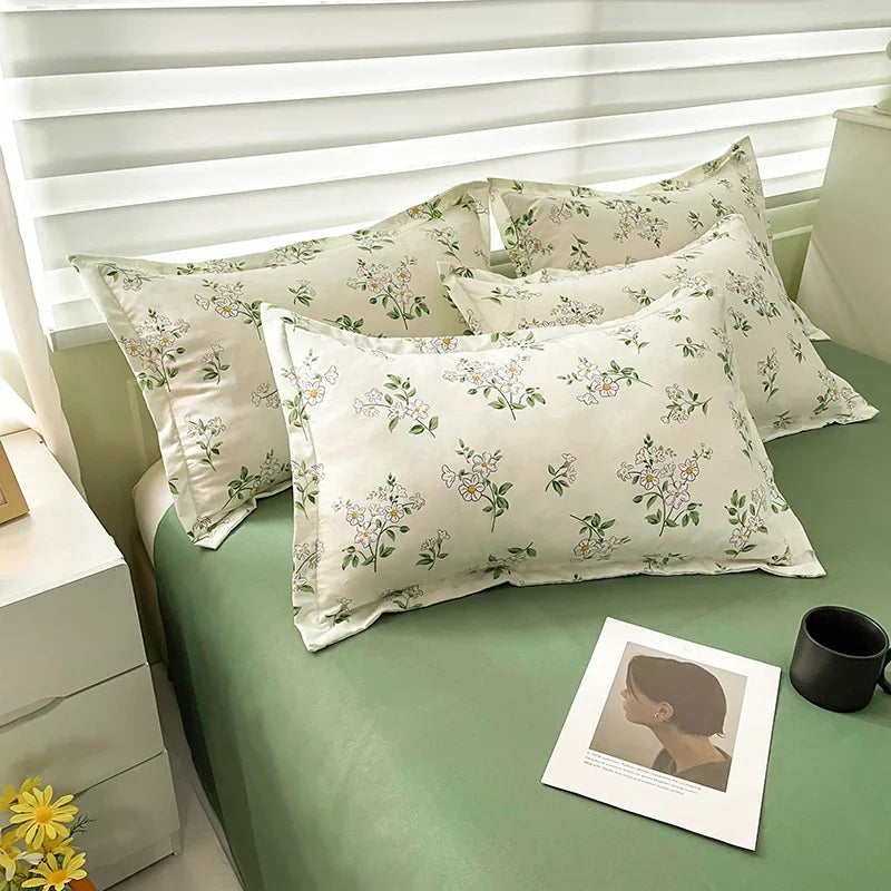 Fresh Floral Print Bedding Set